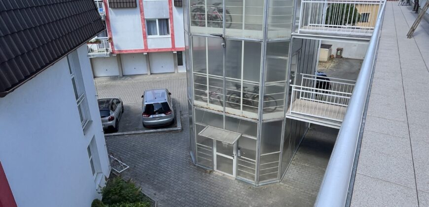 Slunný byt 2+kk po rekonstrukci v uzavřené rezidenci – Táboritská 432,Poděbrady (35 m²)