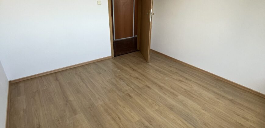 Slunný byt 2+kk po rekonstrukci v uzavřené rezidenci – Táboritská 432,Poděbrady (35 m²)