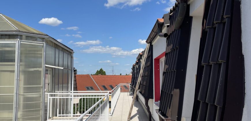 Slunný byt 2+kk po rekonstrukci v uzavřené rezidenci – Táboritská 432,Poděbrady (35 m²)