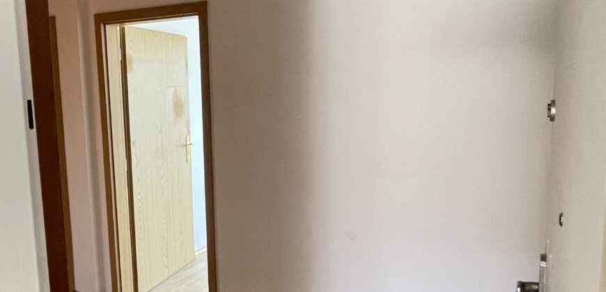 Slunný byt 2+kk po rekonstrukci v uzavřené rezidenci – Táboritská 432,Poděbrady (35 m²)